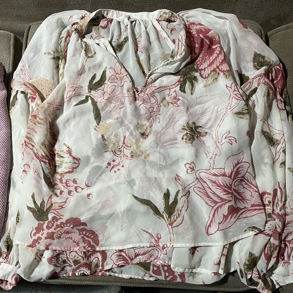 Lucky Brand, SIZE L, sheer flowing poet blouse, flower print